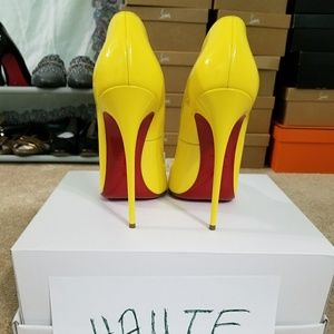 Louboutin yellow Hot Chick 130mm patent AUTHENTIC